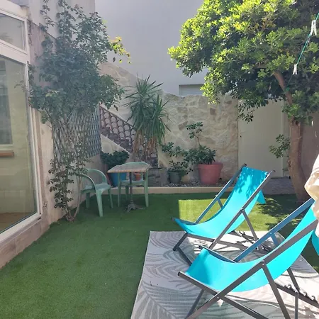 Hébergement de vacances Centre - Maison De - 2 - 4 Personnes - 60 M2 Avec Parking Gratuit Privé, Wifi Et Clim *