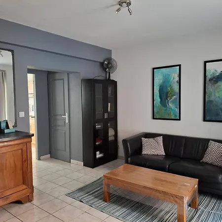 Centre - Maison De - 2 - 4 Personnes - 60 M2 Avec Parking Gratuit Privé, Wifi Et Clim Hébergement de vacances