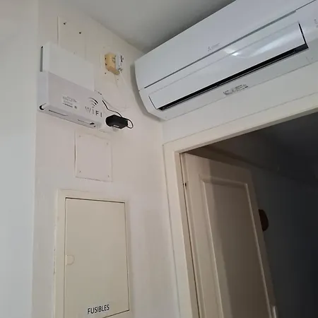 Centre - Maison De - 2 - 4 Personnes - 60 M2 Avec Parking Gratuit Prive, Wifi Et Clim