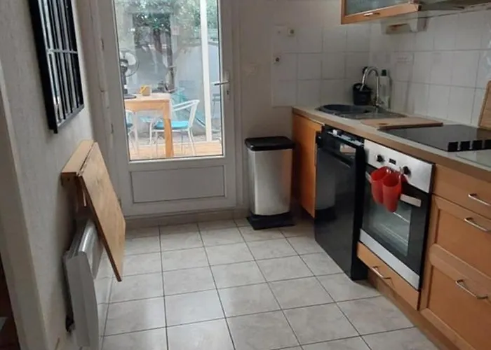 Centre - Maison De - 2 - 4 Personnes - 60 M2 Avec Parking Gratuit Prive, Wifi Et Clim * 塞特港