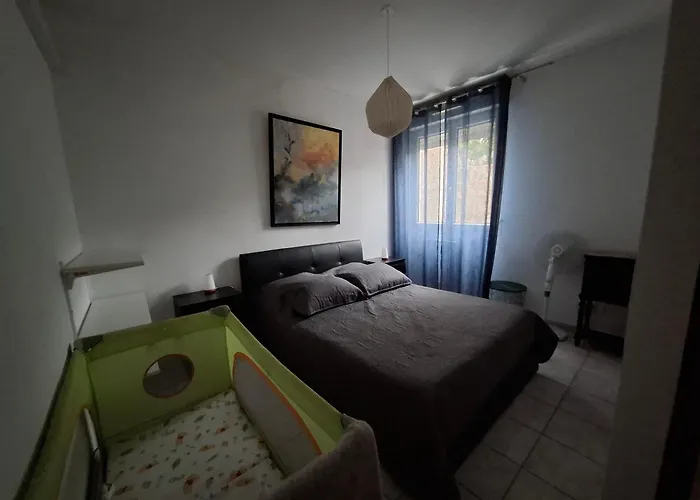 Centre - Maison De - 2 - 4 Personnes - 60 M2 Avec Parking Gratuit Prive, Wifi Et Clim